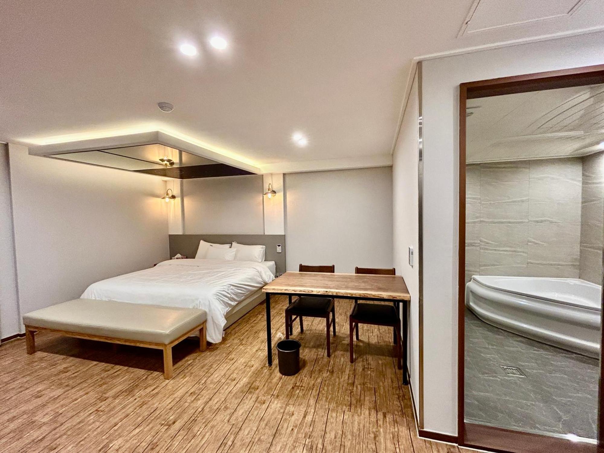 Series Hotel Gyeongju Exterior photo